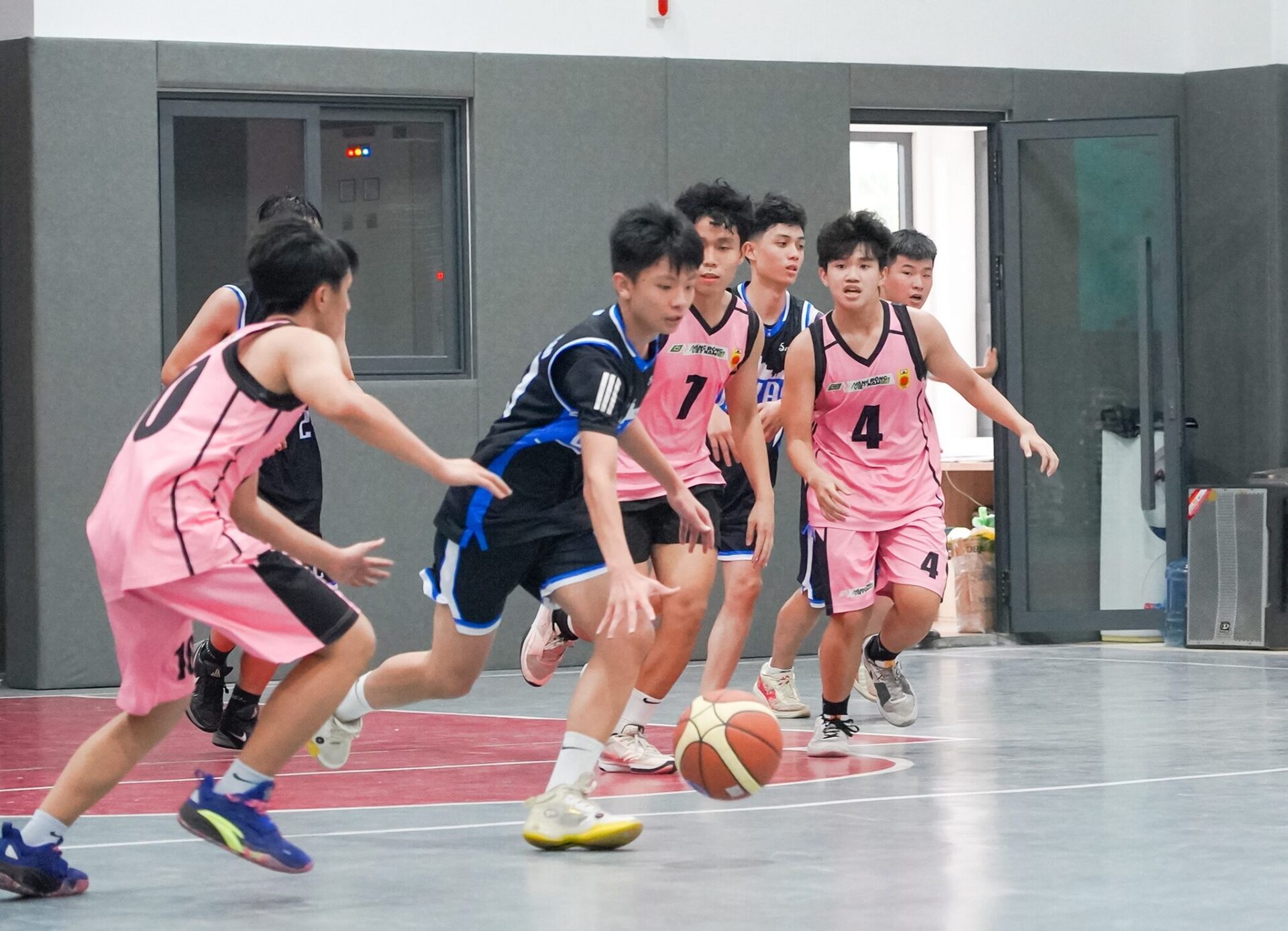 câu lạc bộ va schools