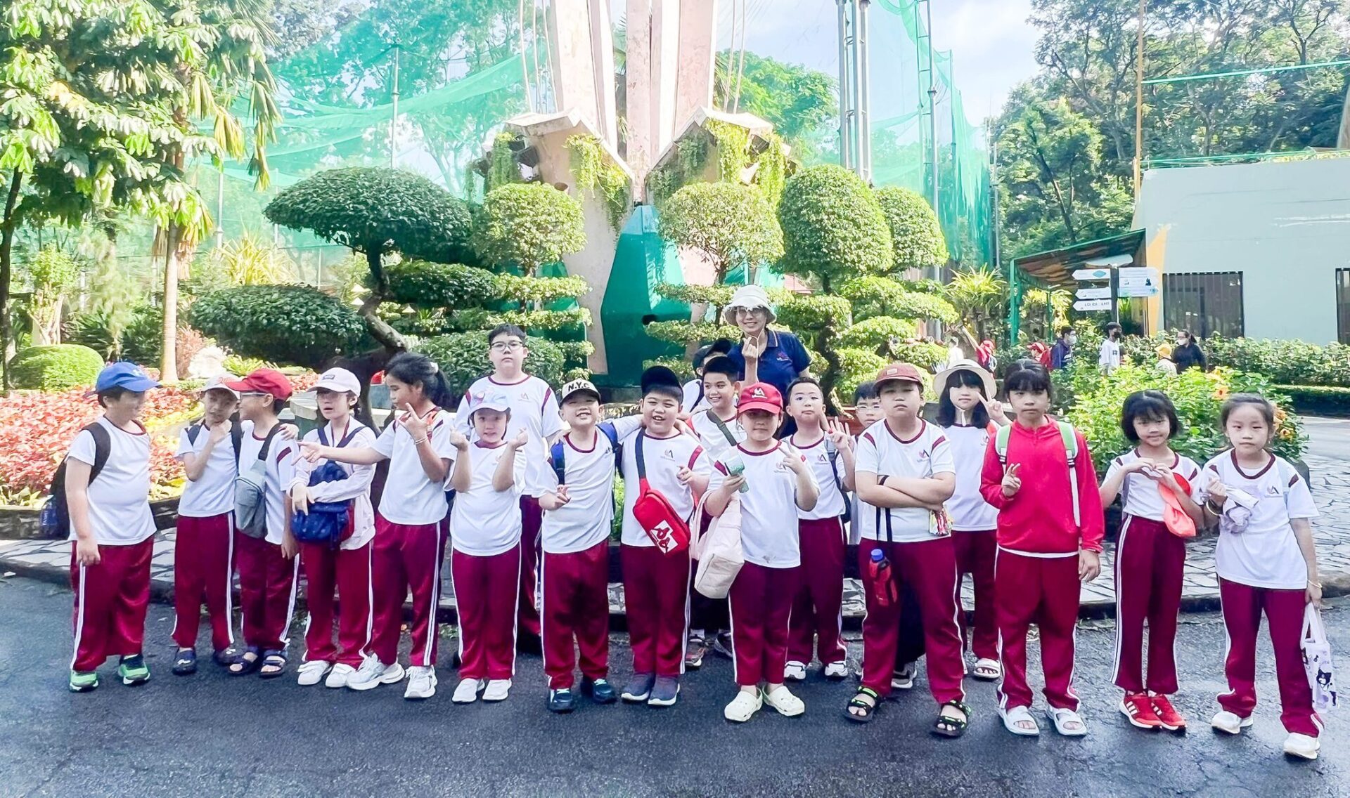Hoạt động dã ngoại trải nghiệm